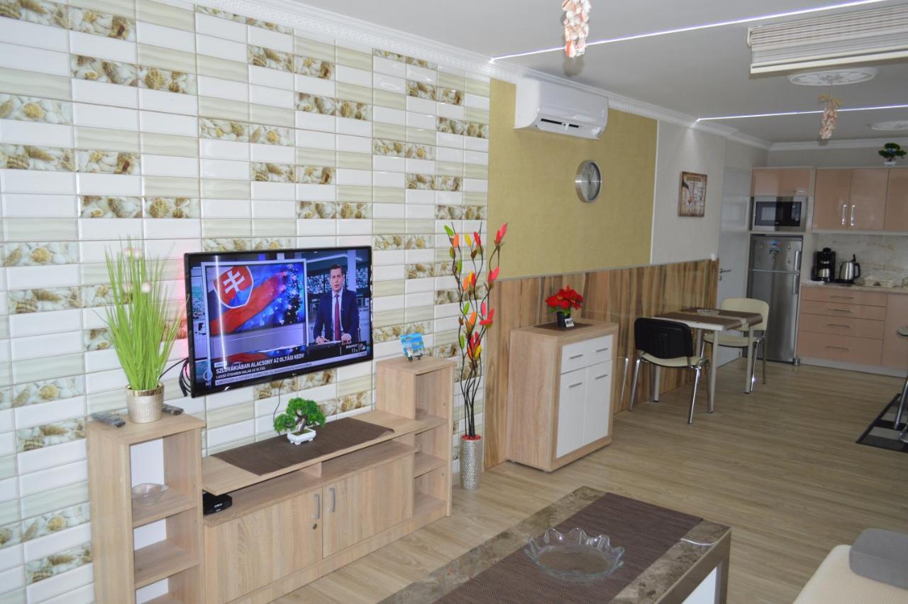 Siofok Ezuestpart Granada 2 Koezvetlen Vizparti Apartman Lägenhet Exteriör bild