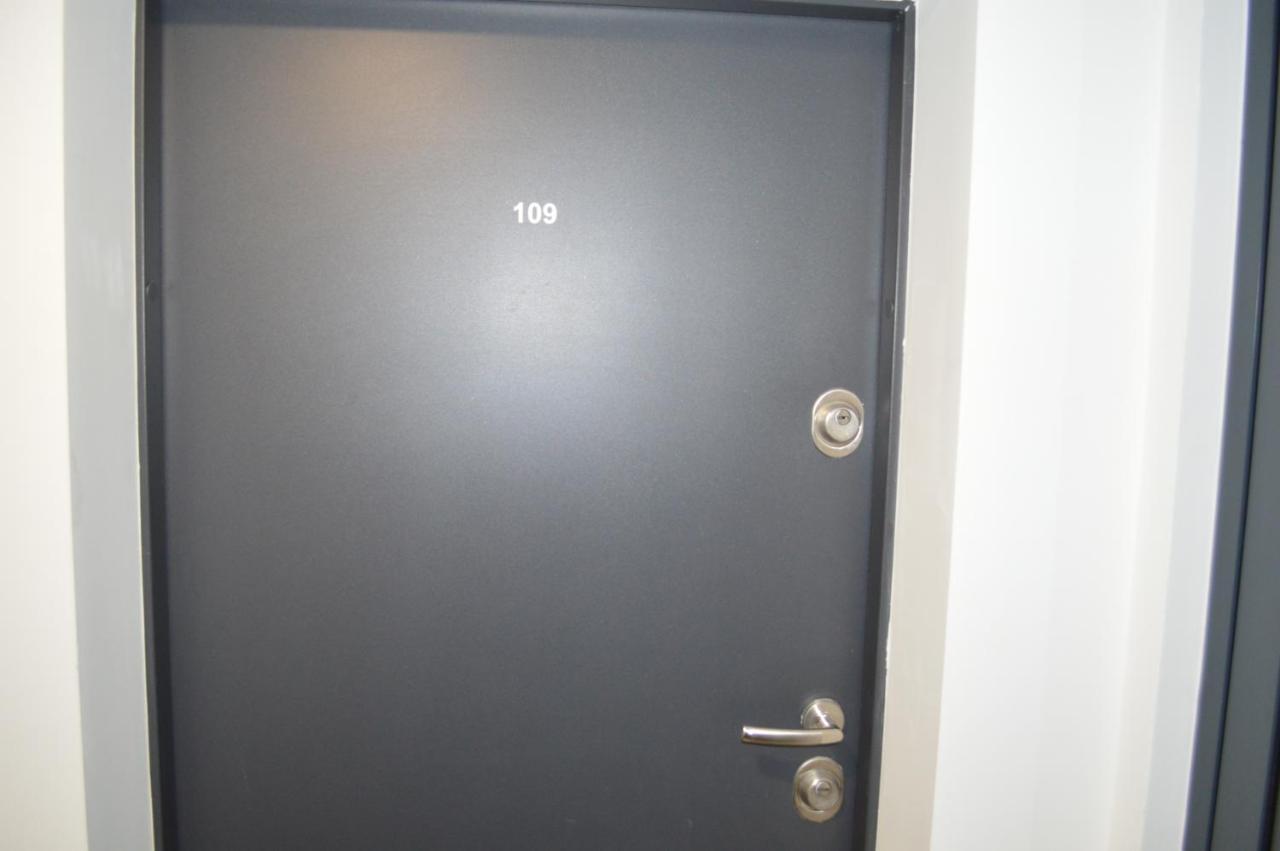 Siofok Ezuestpart Granada 2 Koezvetlen Vizparti Apartman Lägenhet Exteriör bild