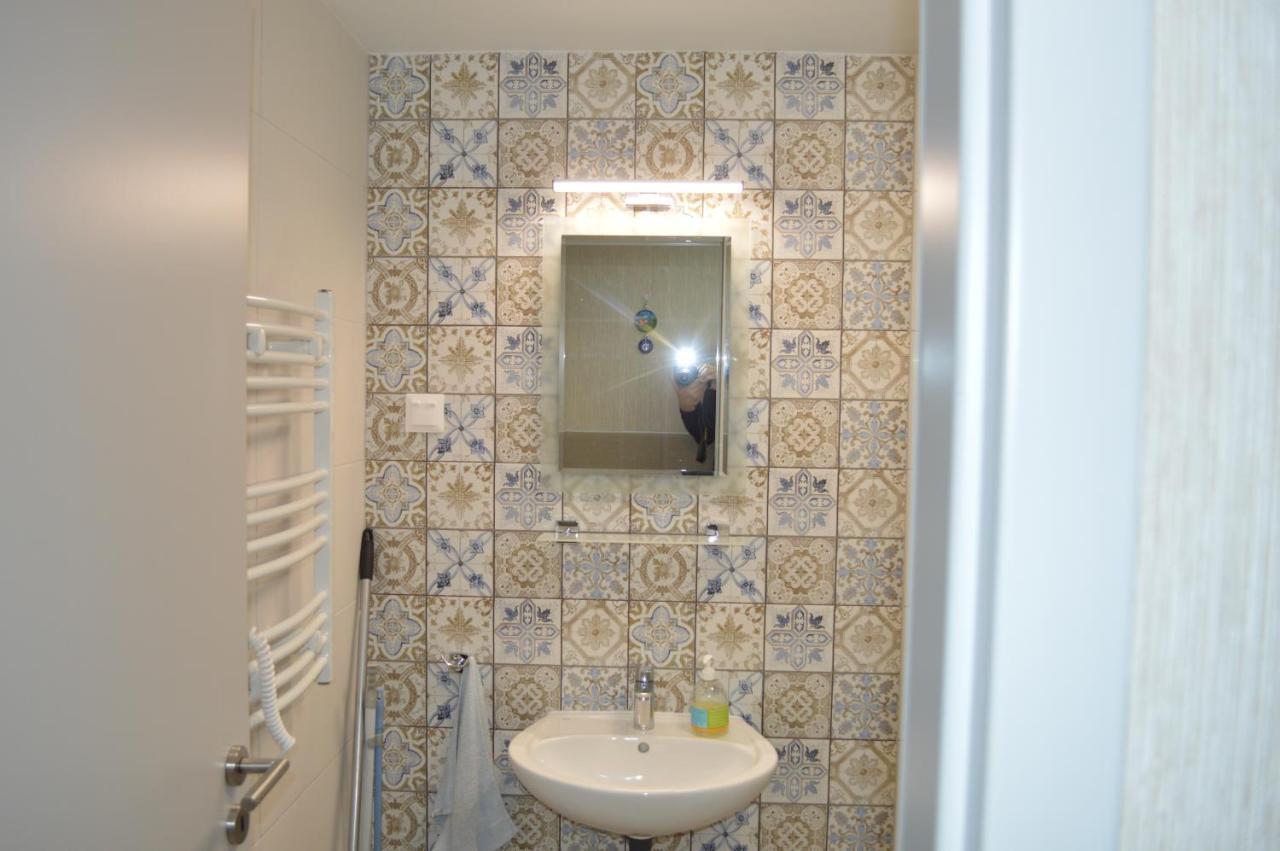 Siofok Ezuestpart Granada 2 Koezvetlen Vizparti Apartman Lägenhet Exteriör bild