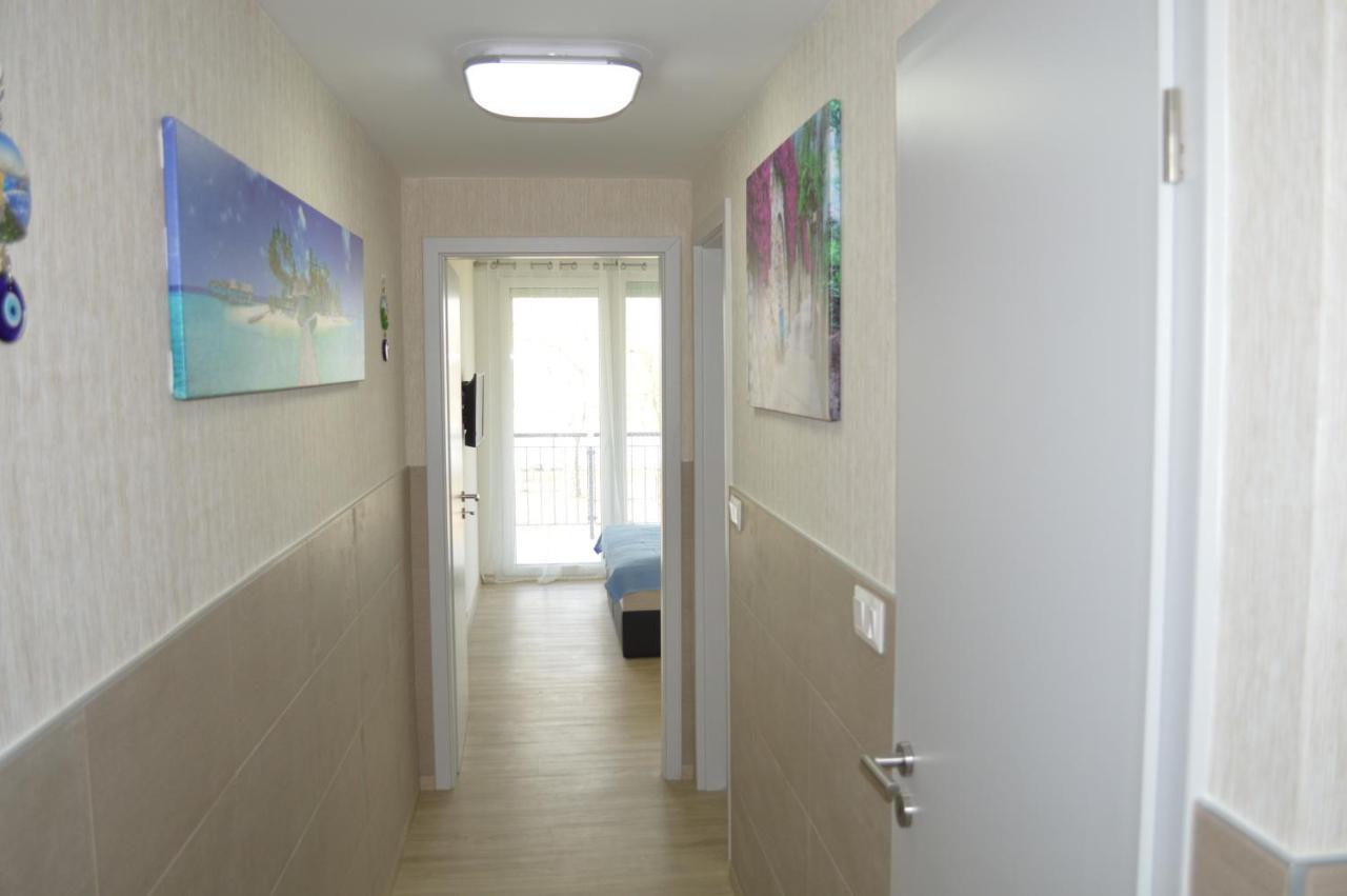 Siofok Ezuestpart Granada 2 Koezvetlen Vizparti Apartman Lägenhet Exteriör bild
