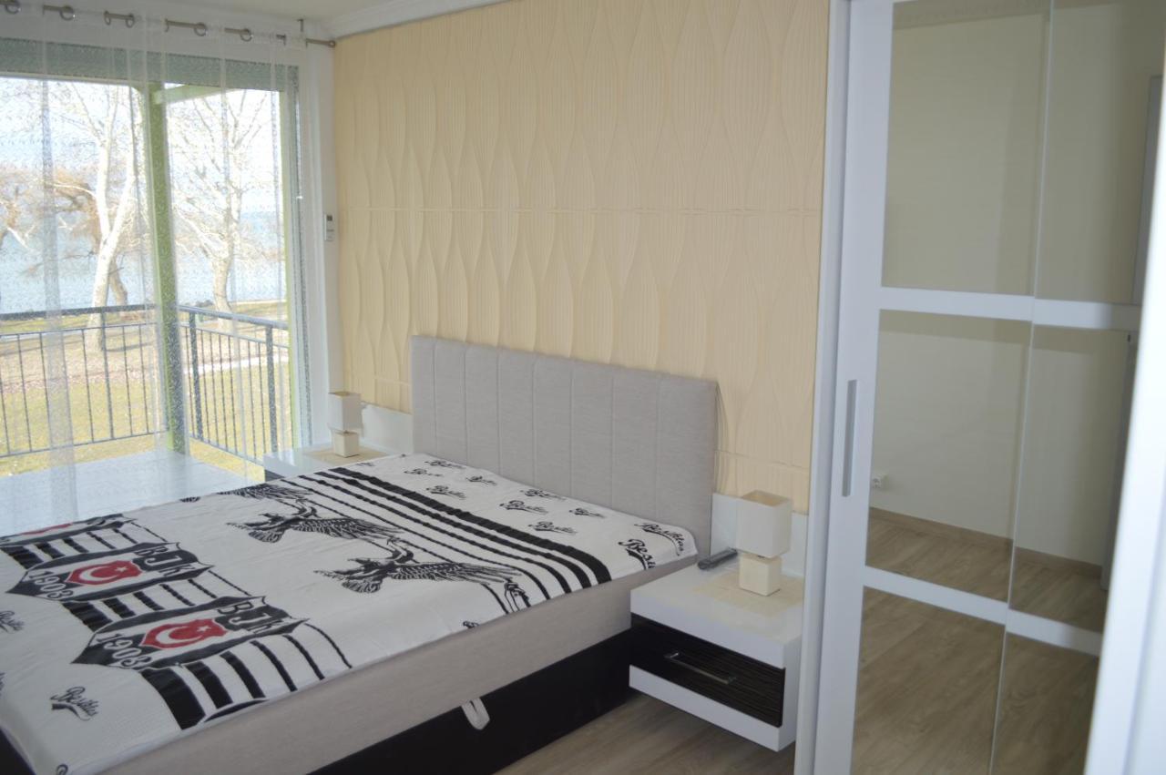 Siofok Ezuestpart Granada 2 Koezvetlen Vizparti Apartman Lägenhet Exteriör bild